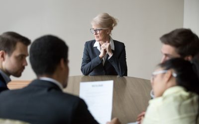 EL RÉCORD DE EMPLEO NO ROMPE EL MURO DE LOS 55: CASI 500.000 SÉNIOR SIGUEN EN PARO